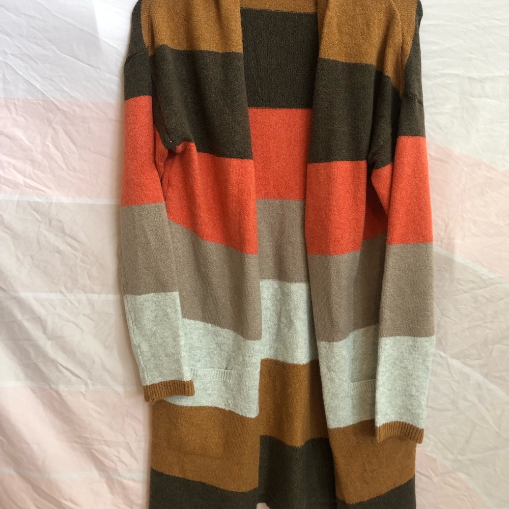 Long cardigan. So soft! Perfect Fall colors. M Stripes. Autumn. Pumpkin spice!